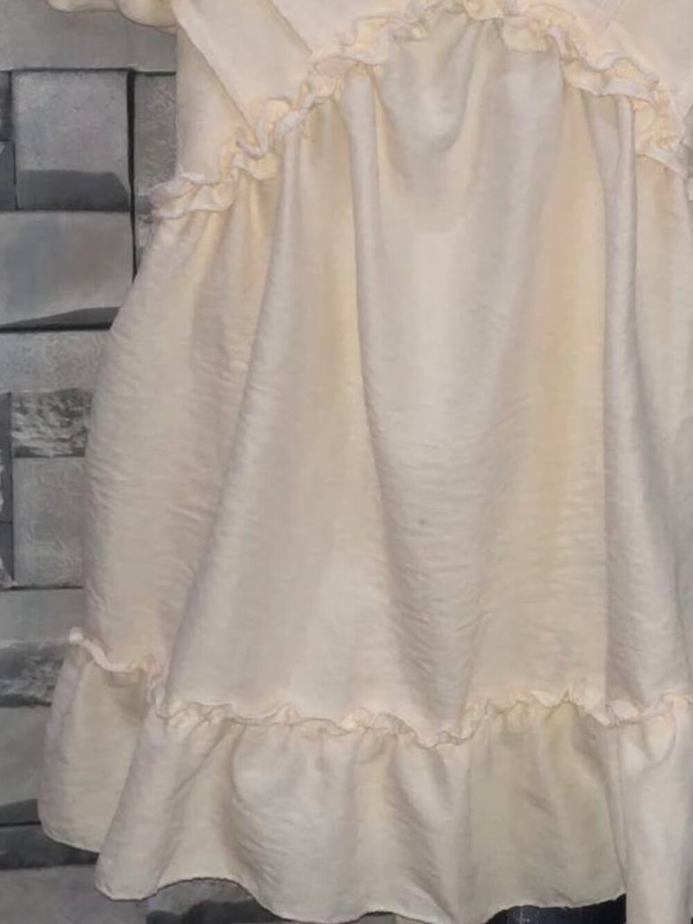 Cream Puff Sleeve Dress - Picture 3 of 3